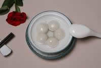 �������F